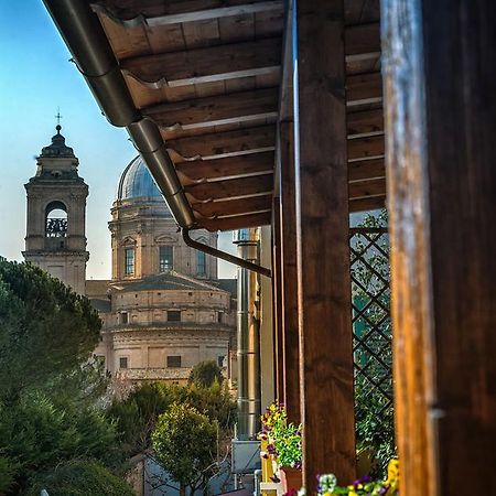 סנטה מריה דליי אנג'לי Locanda Il Giullare Pellegrino מראה חיצוני תמונה