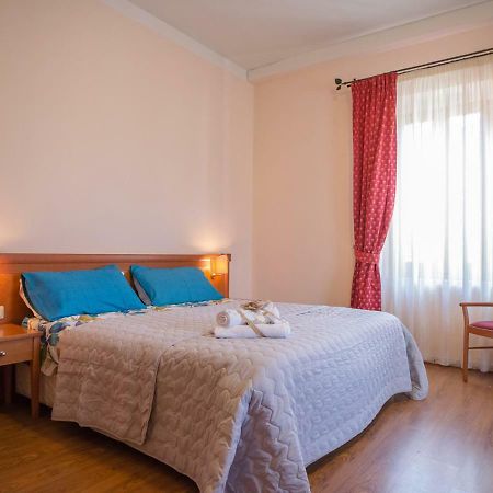 סנטה מריה דליי אנג'לי Locanda Il Giullare Pellegrino מראה חיצוני תמונה