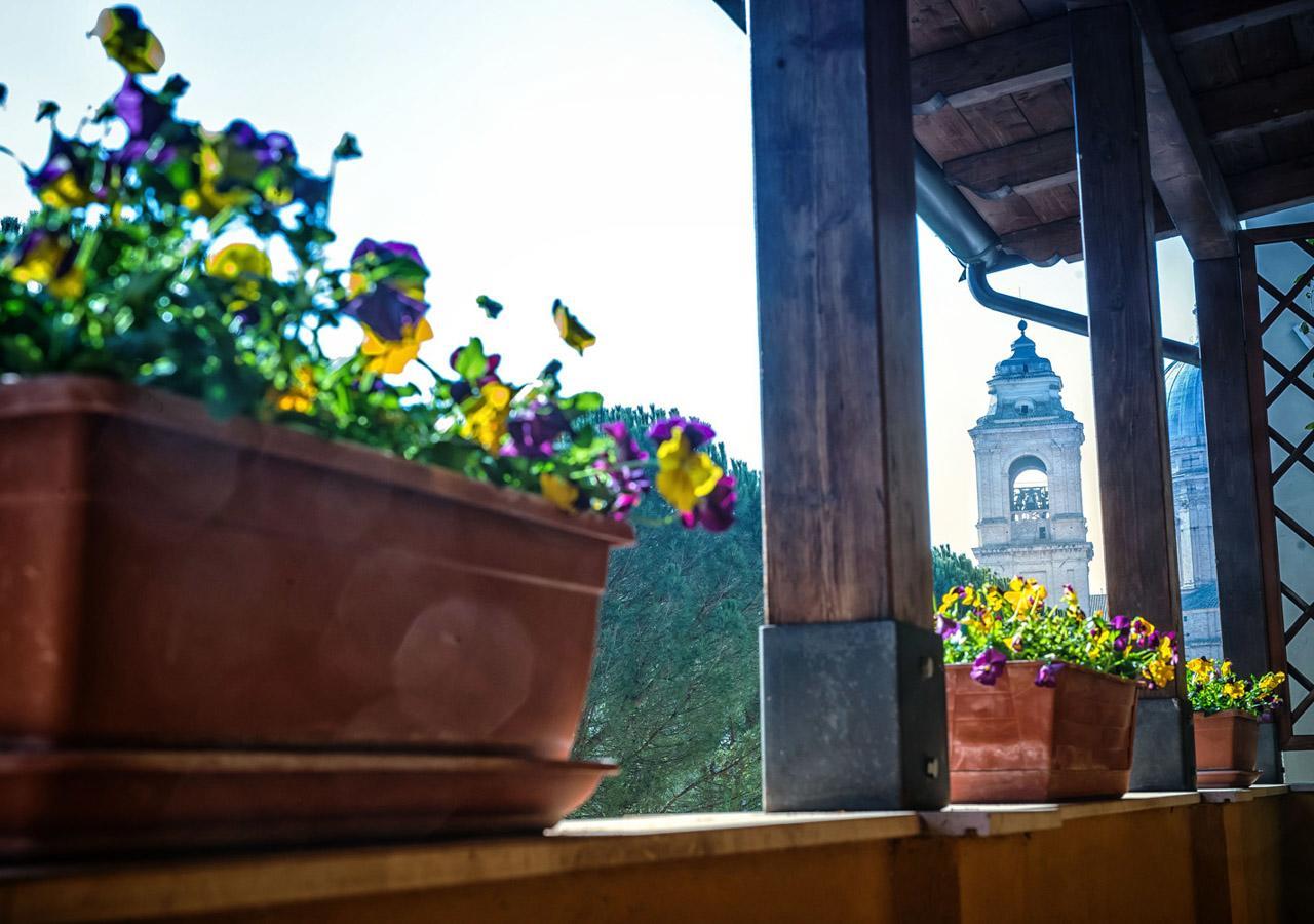 סנטה מריה דליי אנג'לי Locanda Il Giullare Pellegrino מראה חיצוני תמונה